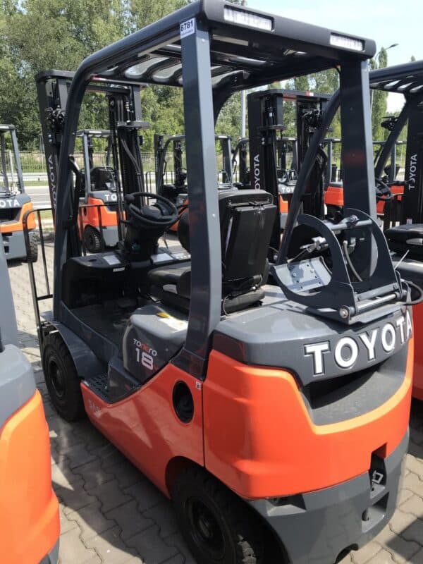 WÓZEK WIDŁOWY TOYOTA 02-8FGF18