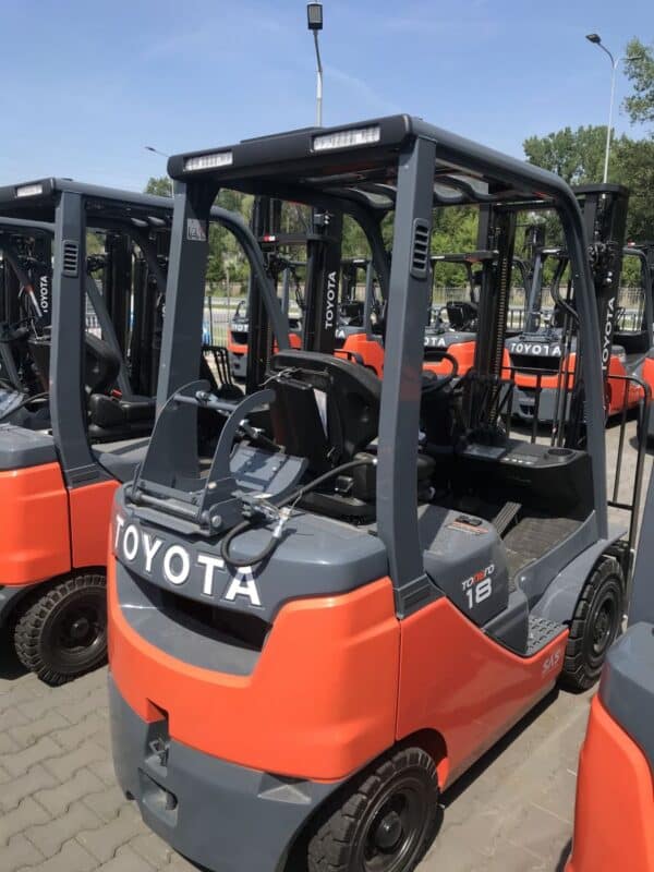 WÓZEK WIDŁOWY TOYOTA 02-8FGF18