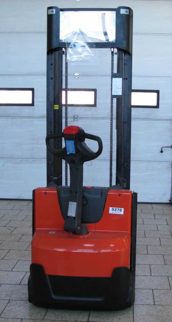 WÓZEK WIDŁOWY TOYOTA SWE140